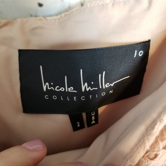RARE Nicole Miller Lace Dress 💕 - Picture 7 of 7